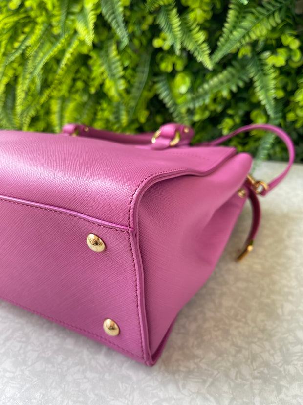 Salvatore Ferragamo Gancini Line Pink