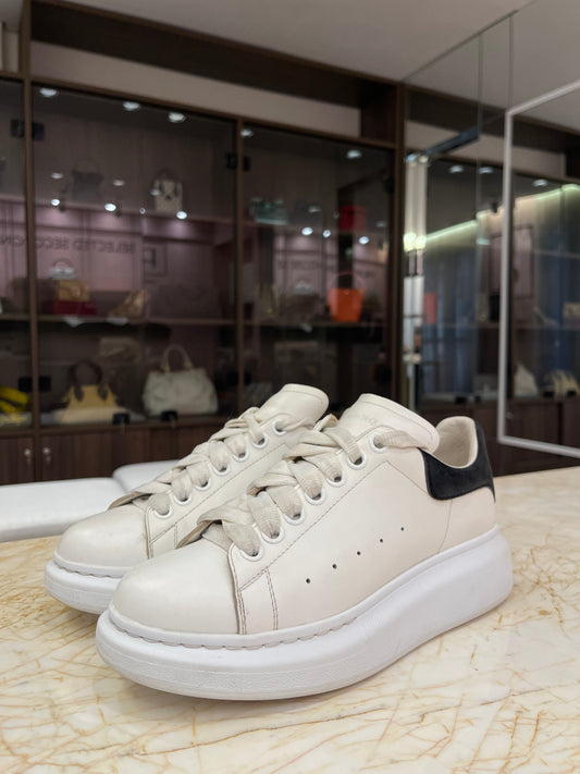 Tênis Alexander McQueen Oversized Branco