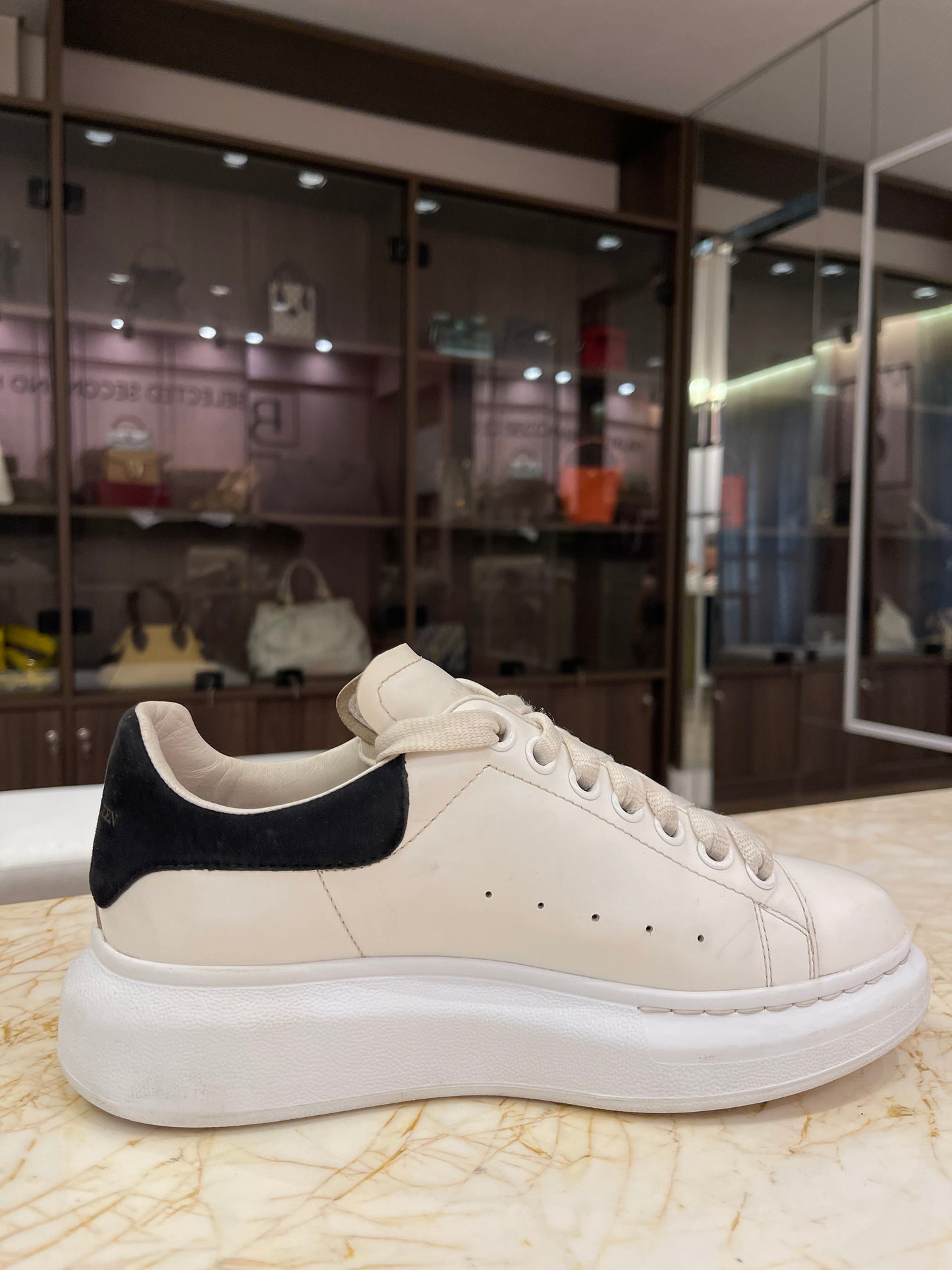 Tênis Alexander McQueen Oversized Branco