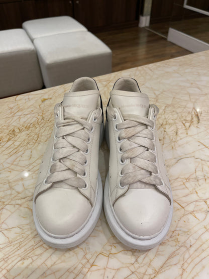 Tênis Alexander McQueen Oversized Branco