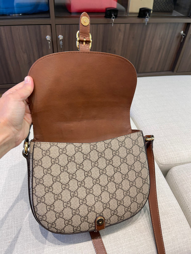 Gucci GG Canvas Messenger