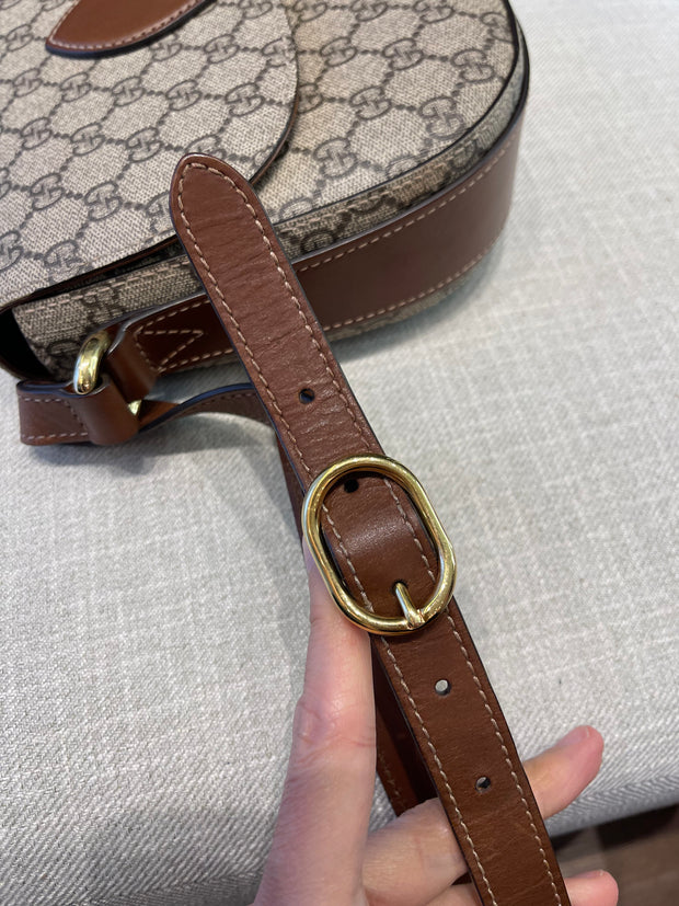 Gucci GG Canvas Messenger