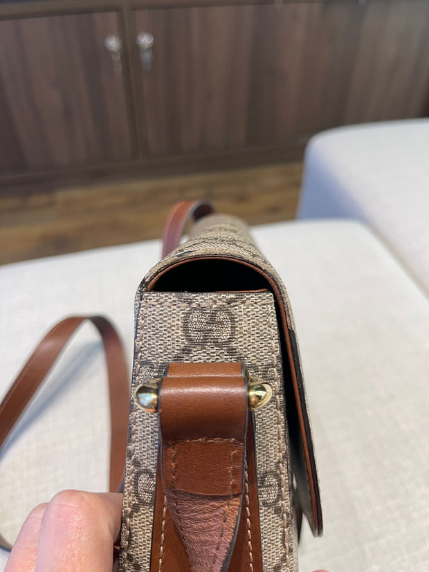 Gucci GG Canvas Messenger