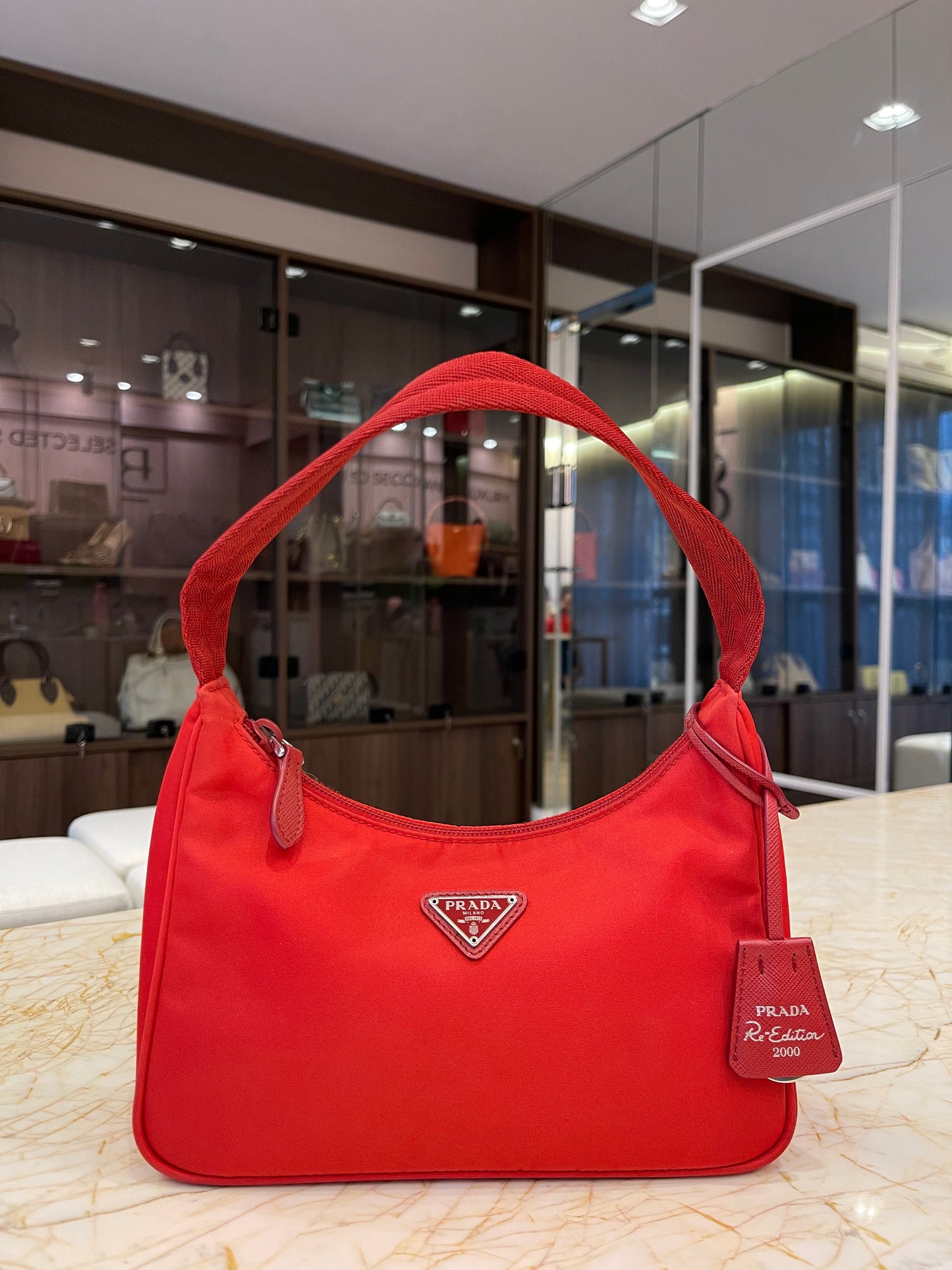 Prada Re-Edition 2000 Re-Nylon Vermelha