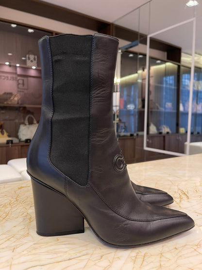 Bota Salvatore Ferragamo Marineo Couro Preto