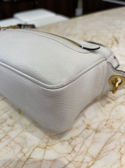 Miu Miu Madras Camera Bag em Couro Branco