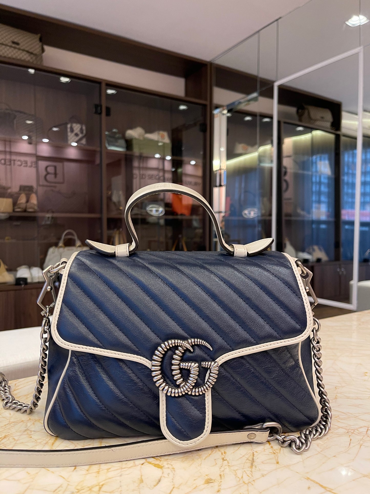 Gucci GG Marmont Matelassê Azul Marinho