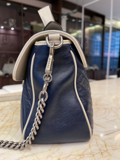 Gucci GG Marmont Matelassê Azul Marinho