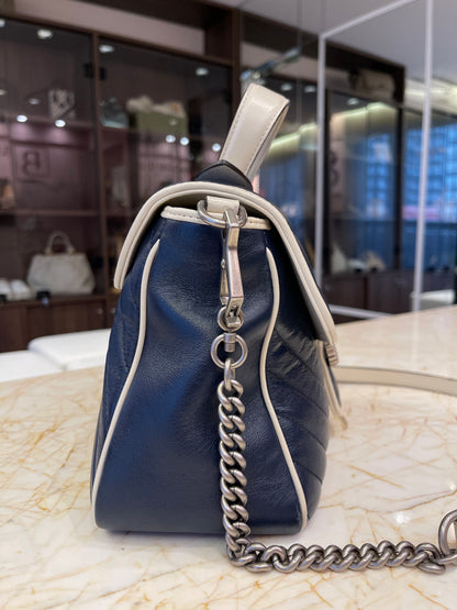Gucci GG Marmont Matelassê Azul Marinho