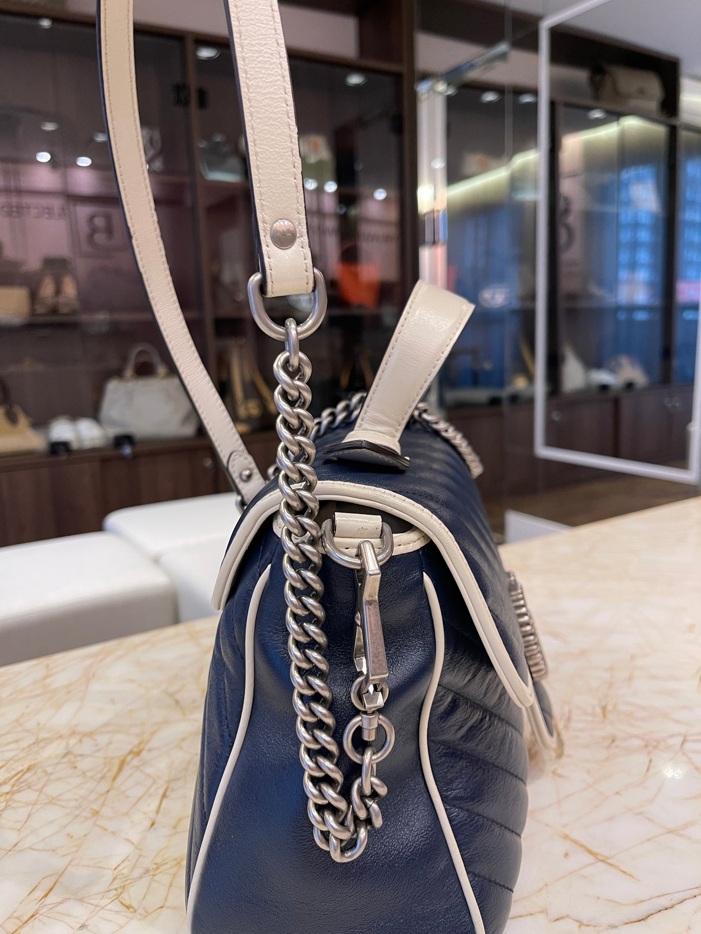 Gucci GG Marmont Matelassê Azul Marinho