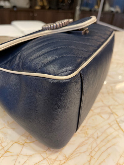 Gucci GG Marmont Matelassê Azul Marinho