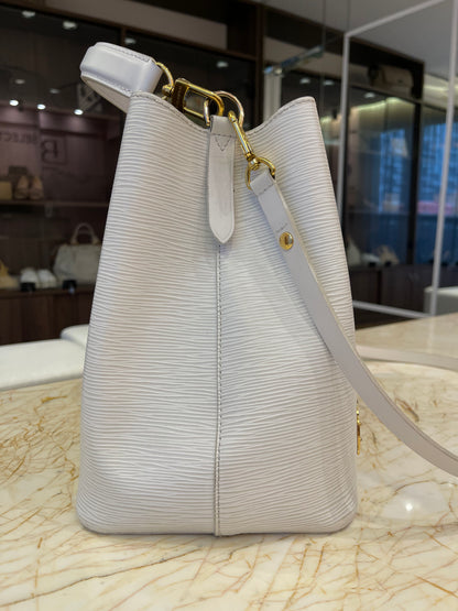 Louis Vuitton Néo Noé Love Lock em Couro EPI Branco