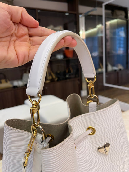 Louis Vuitton Néo Noé Love Lock em Couro EPI Branco