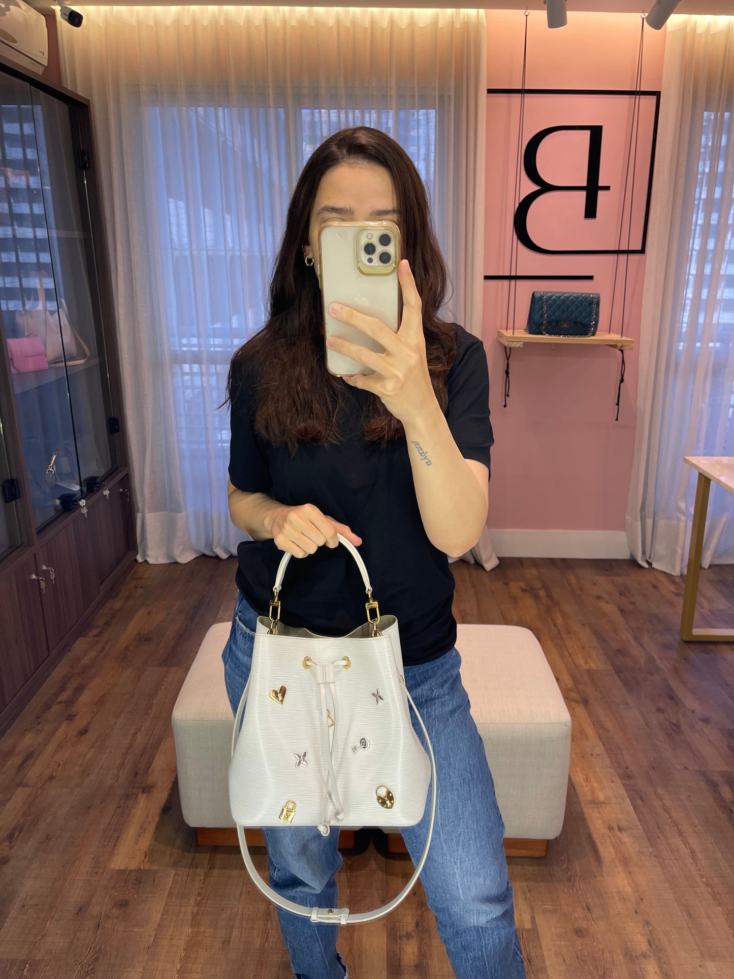 Louis Vuitton Néo Noé Love Lock em Couro EPI Branco