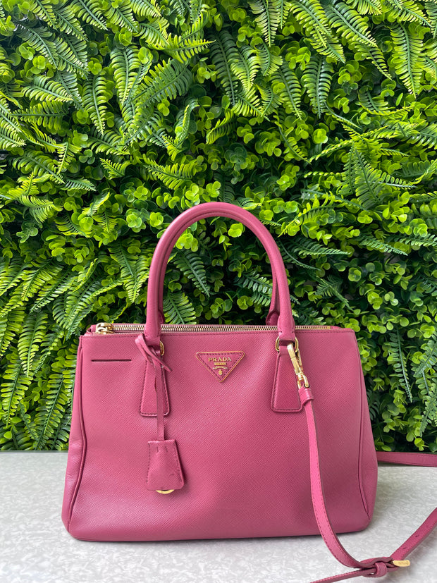 Prada Galleria Couro Saffiano Small Rosa