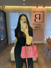 Prada Galleria Couro Saffiano Small Rosa