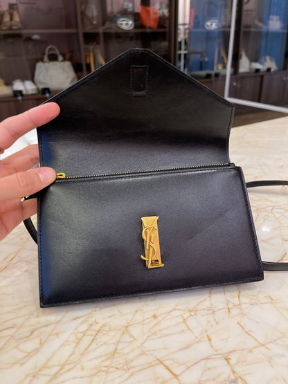 Saint Laurent Cassandre Leather Preto