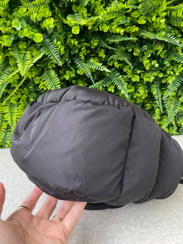 Moncler Caradoc Mini Matelassê Preta