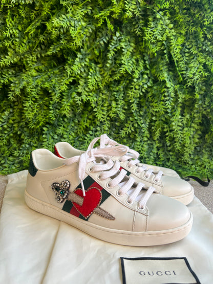 Tênis Gucci Heart Branco