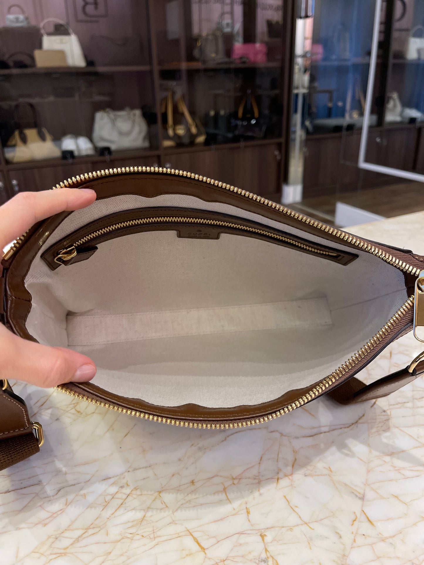 Gucci Messenger GG Supreme Bag