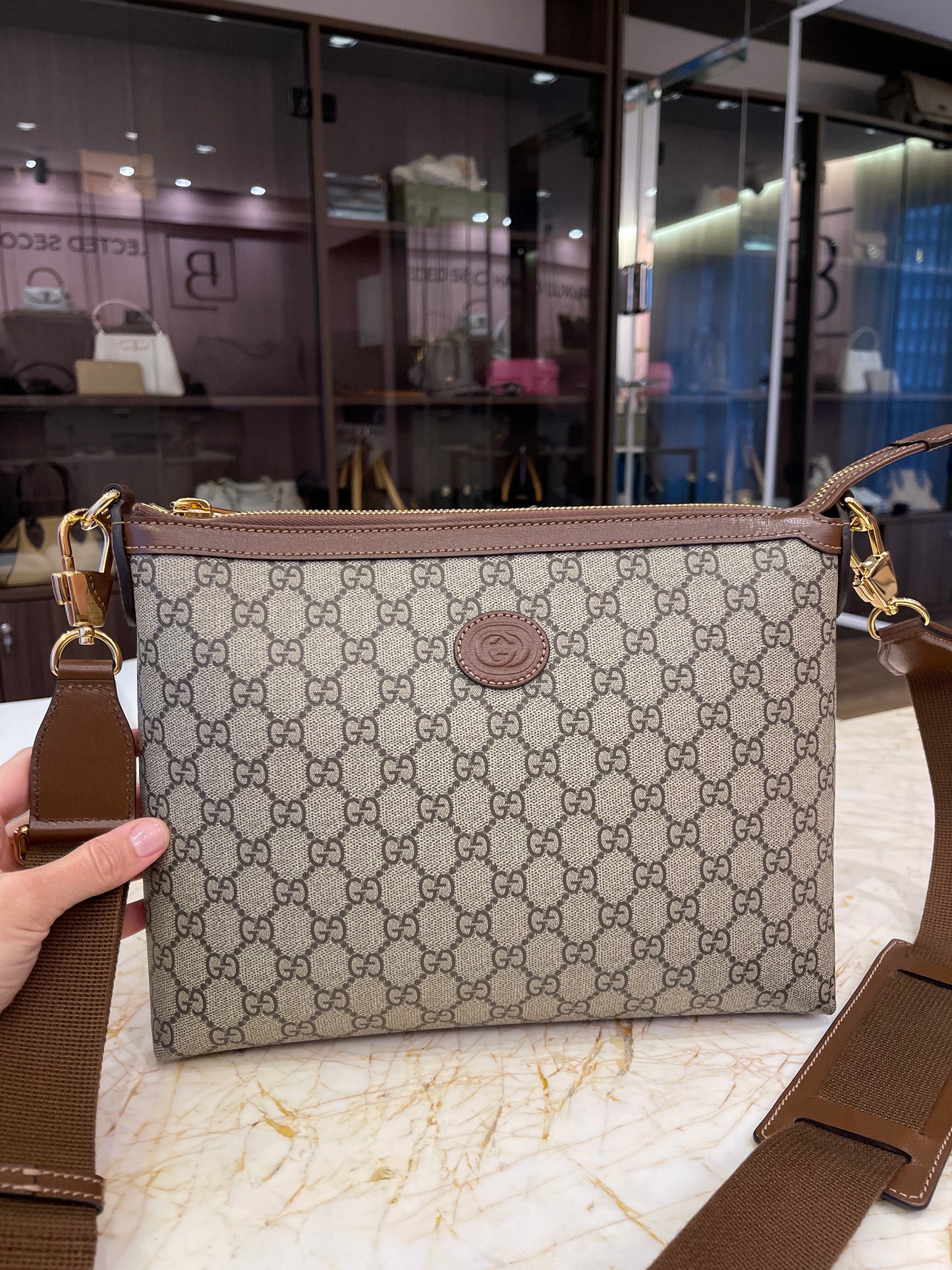 Gucci Messenger GG Supreme Bag