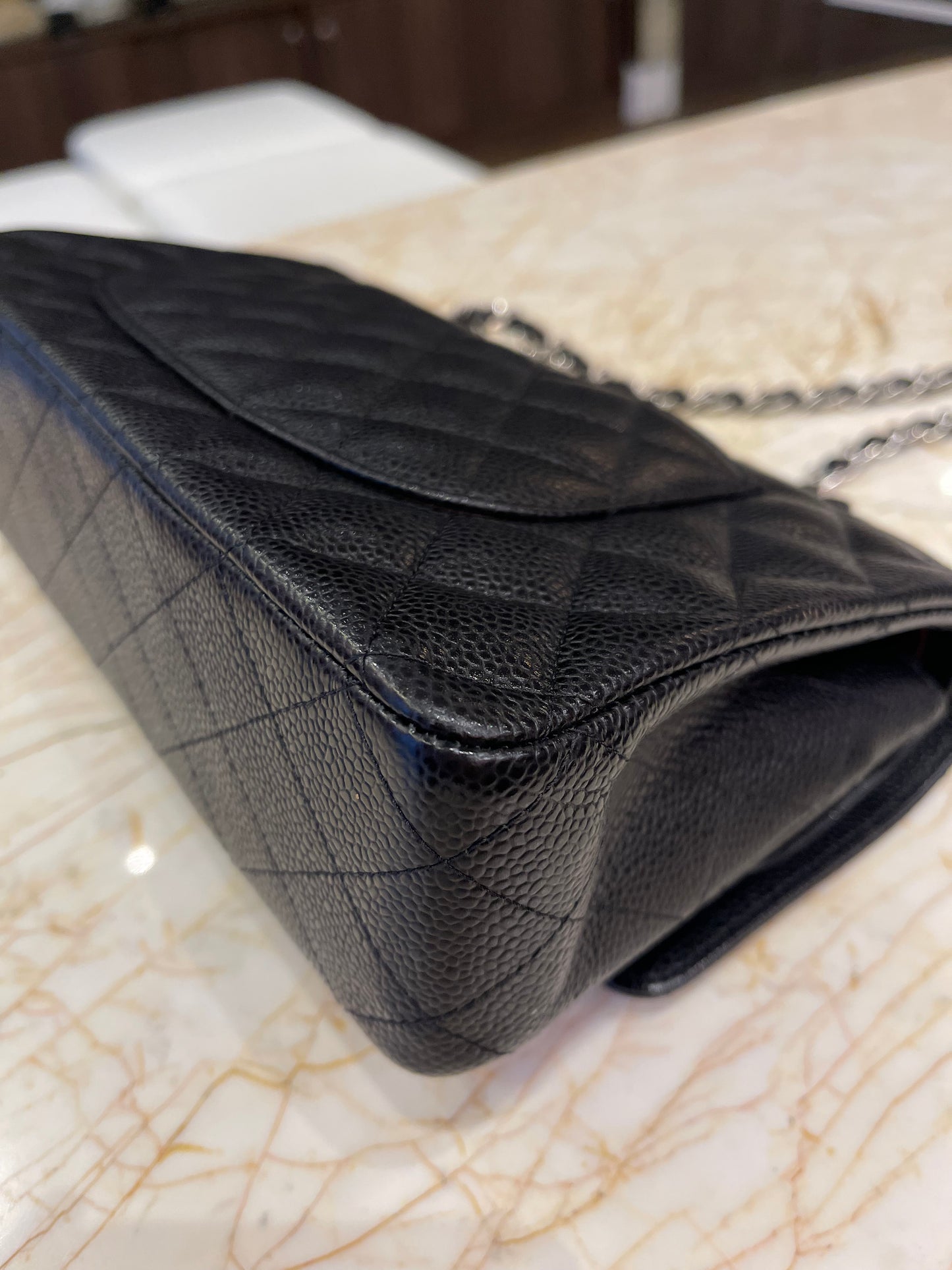 Chanel Classic Double Flap em Couro Caviar Preto