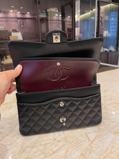 Chanel Classic Double Flap em Couro Caviar Preto