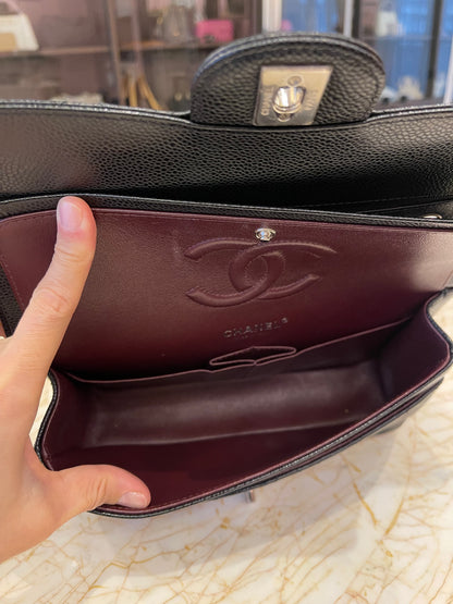 Chanel Classic Double Flap em Couro Caviar Preto