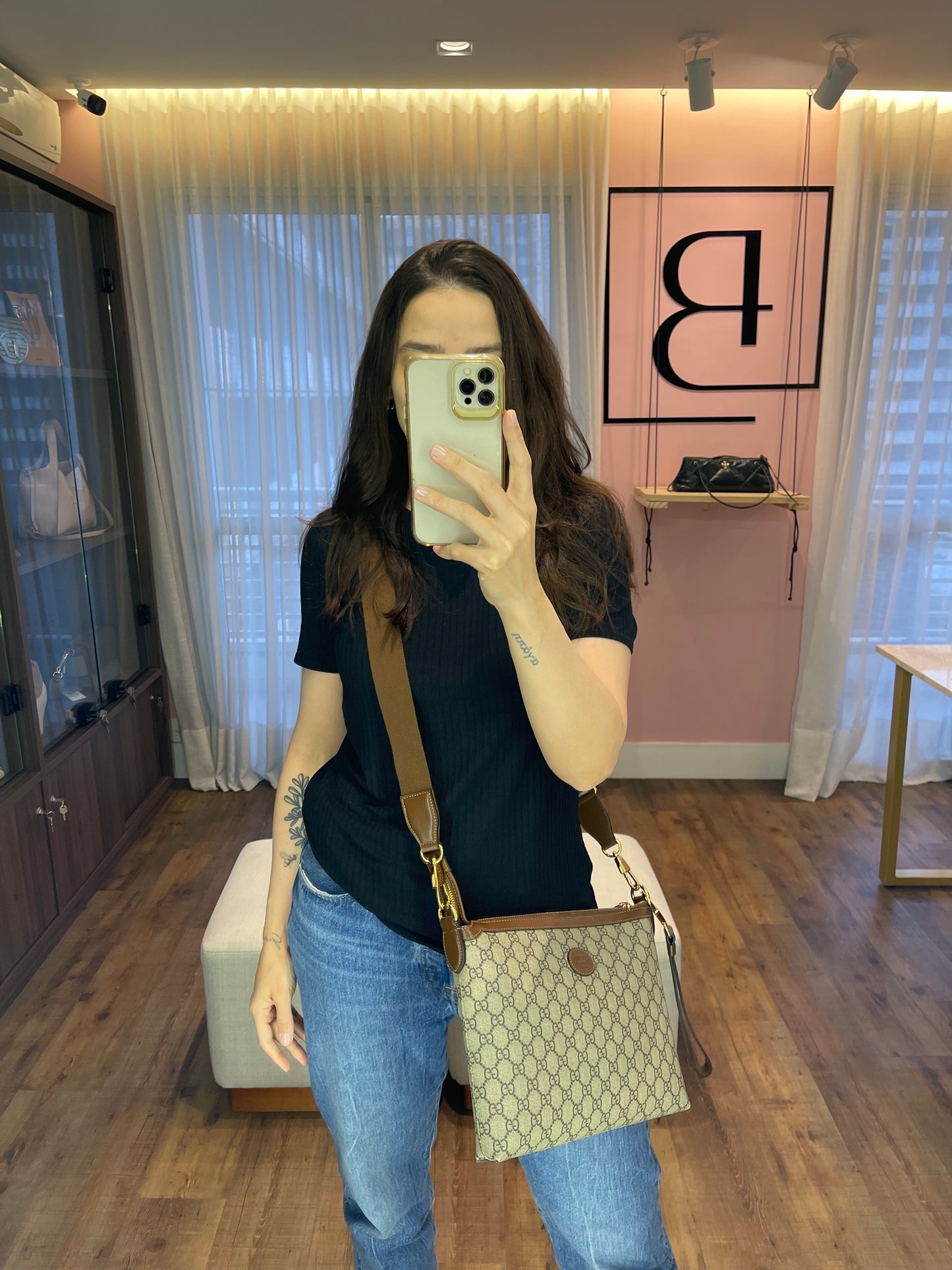 Gucci Messenger GG Supreme Bag