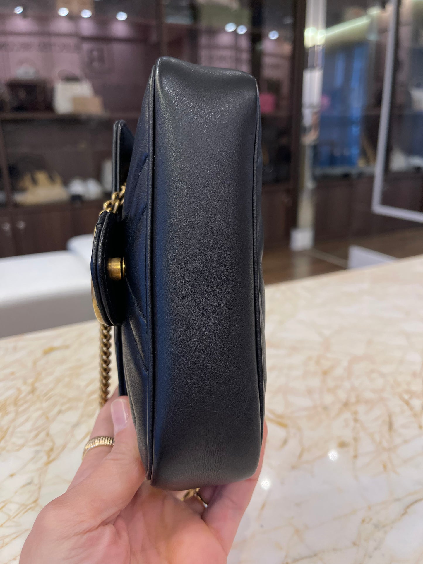 Gucci Mini Marmont em Matelassê Preto