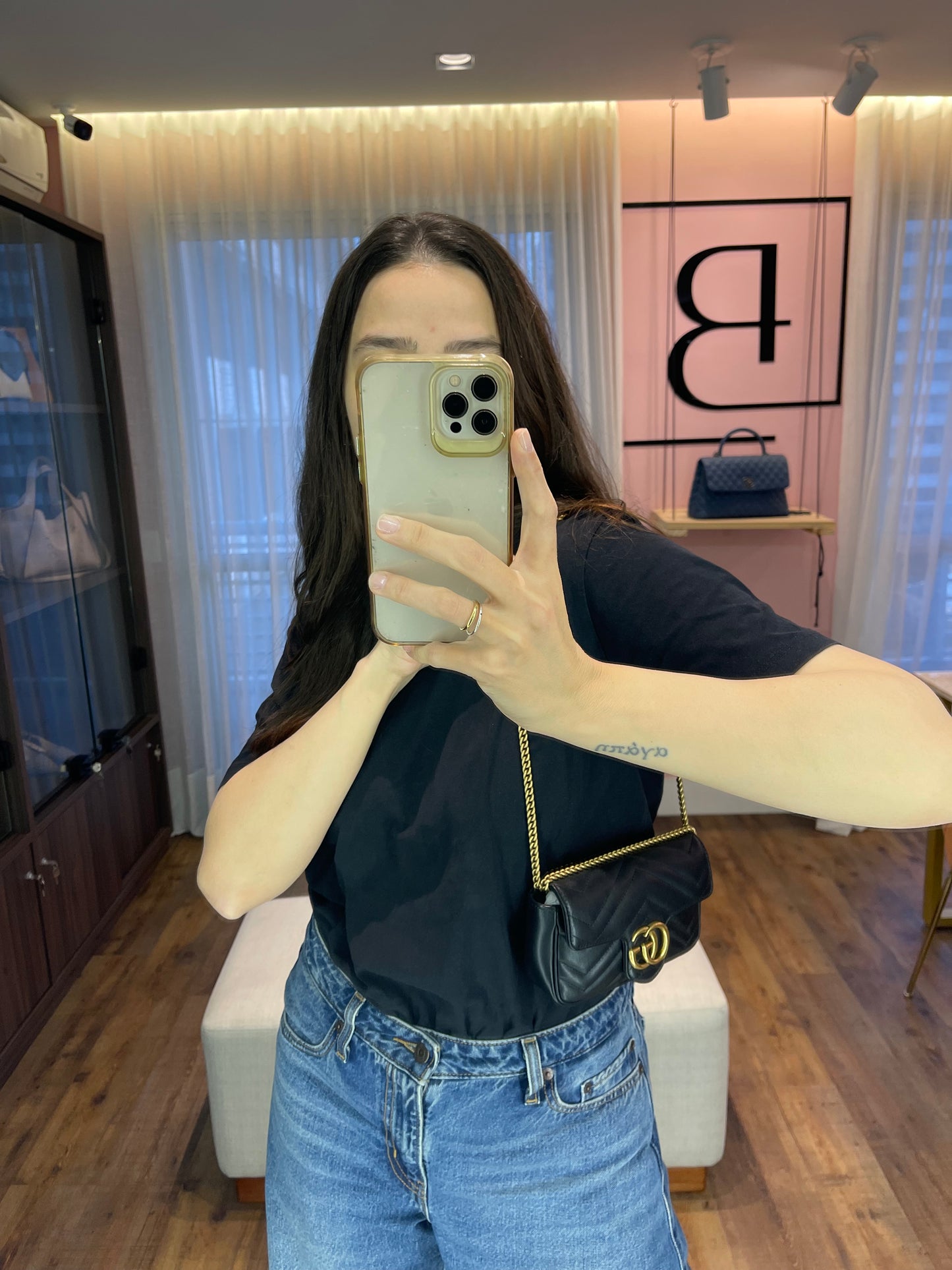 Gucci Mini Marmont em Matelassê Preto