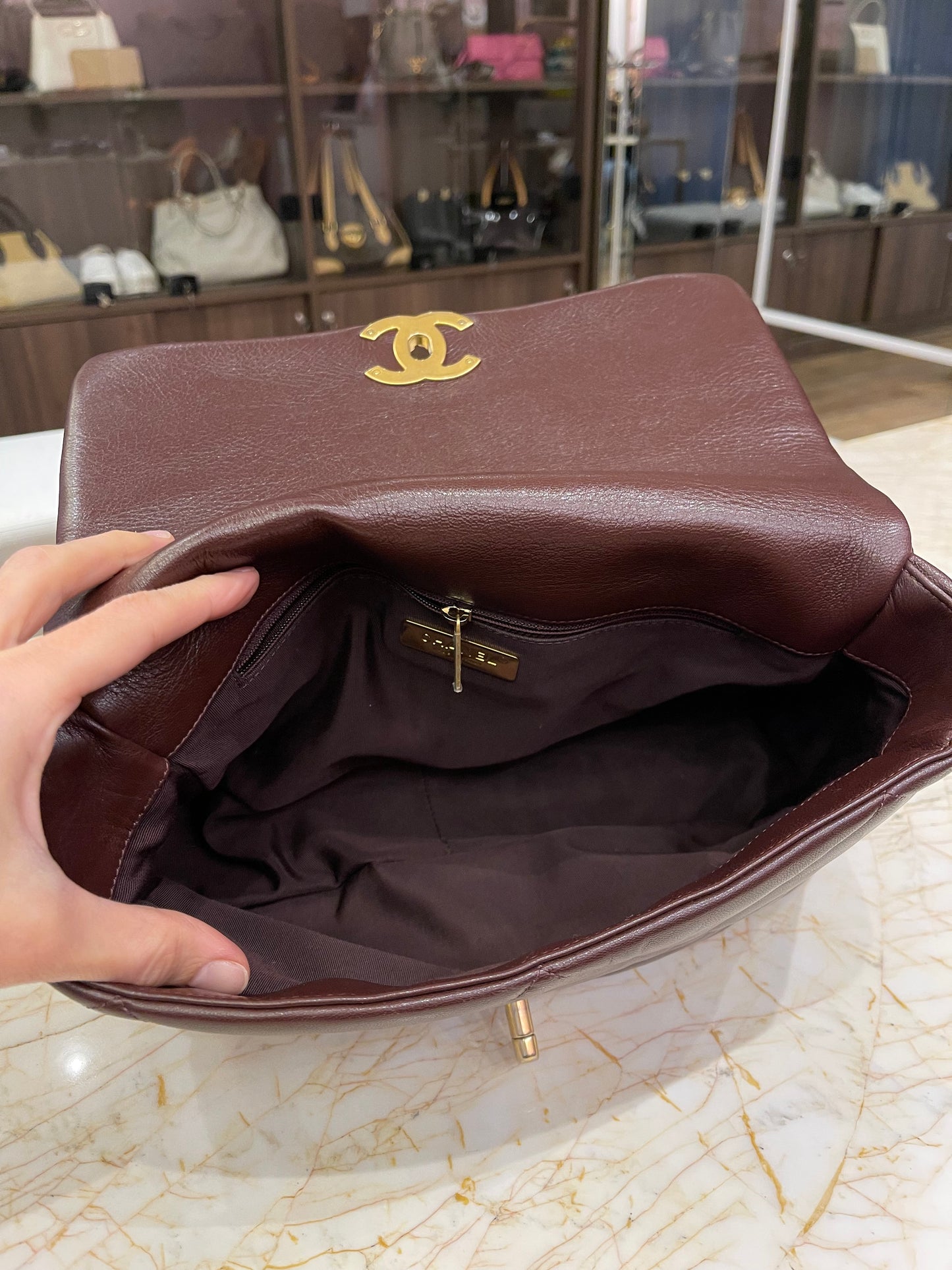 Chanel 19 em Couro Matelassê Vinho