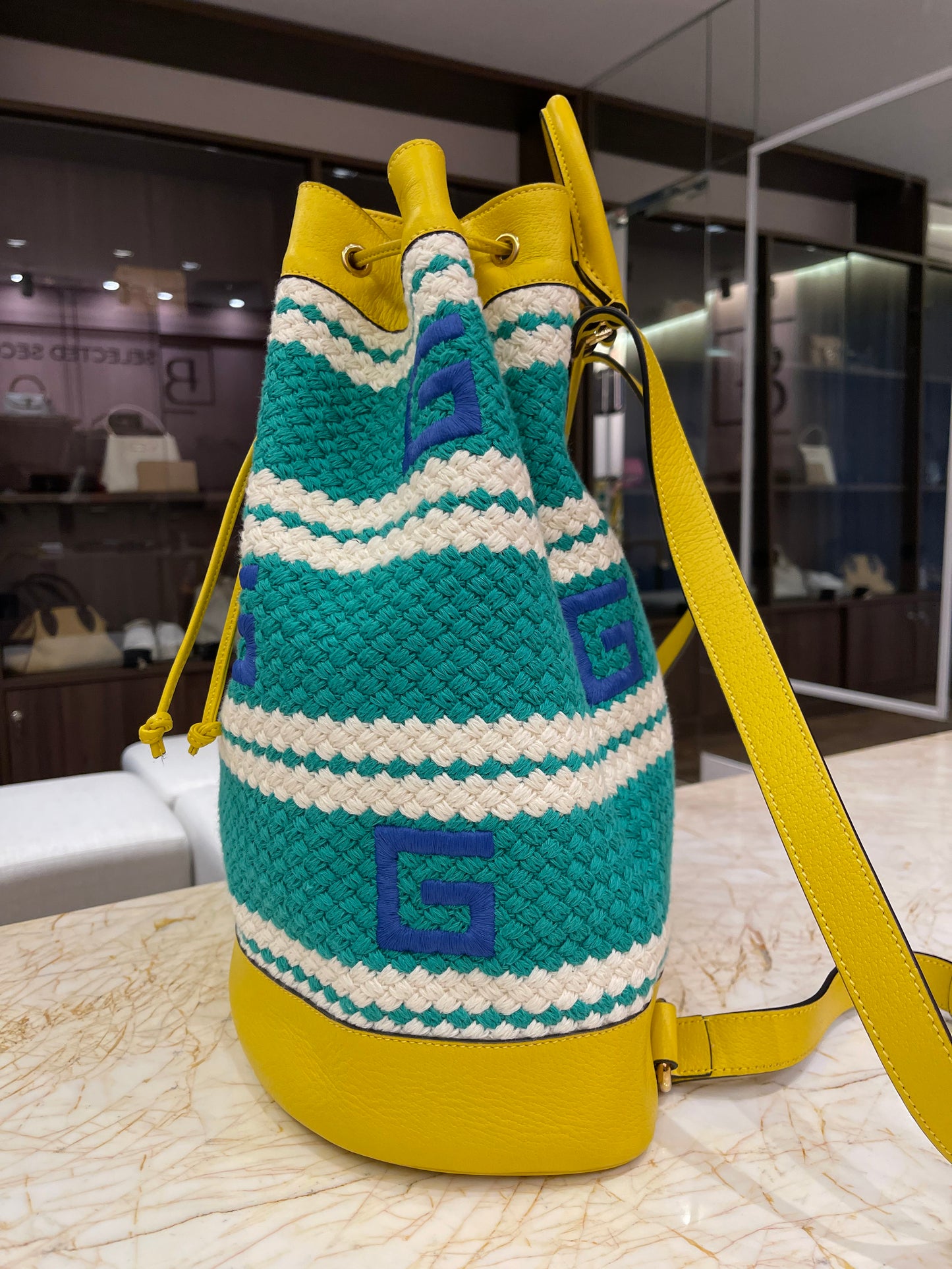 Mochila Gucci Rio de Janeiro em Crochê e Couro
