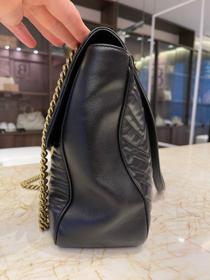 Gucci Marmont Large em Matelassê Preto