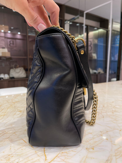 Gucci Marmont Large em Matelassê Preto