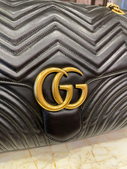 Gucci Marmont Large em Matelassê Preto