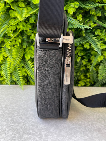 Michael Kors Jet Set Travel Preta