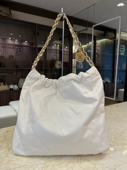 Chanel 22 em Couro Branco