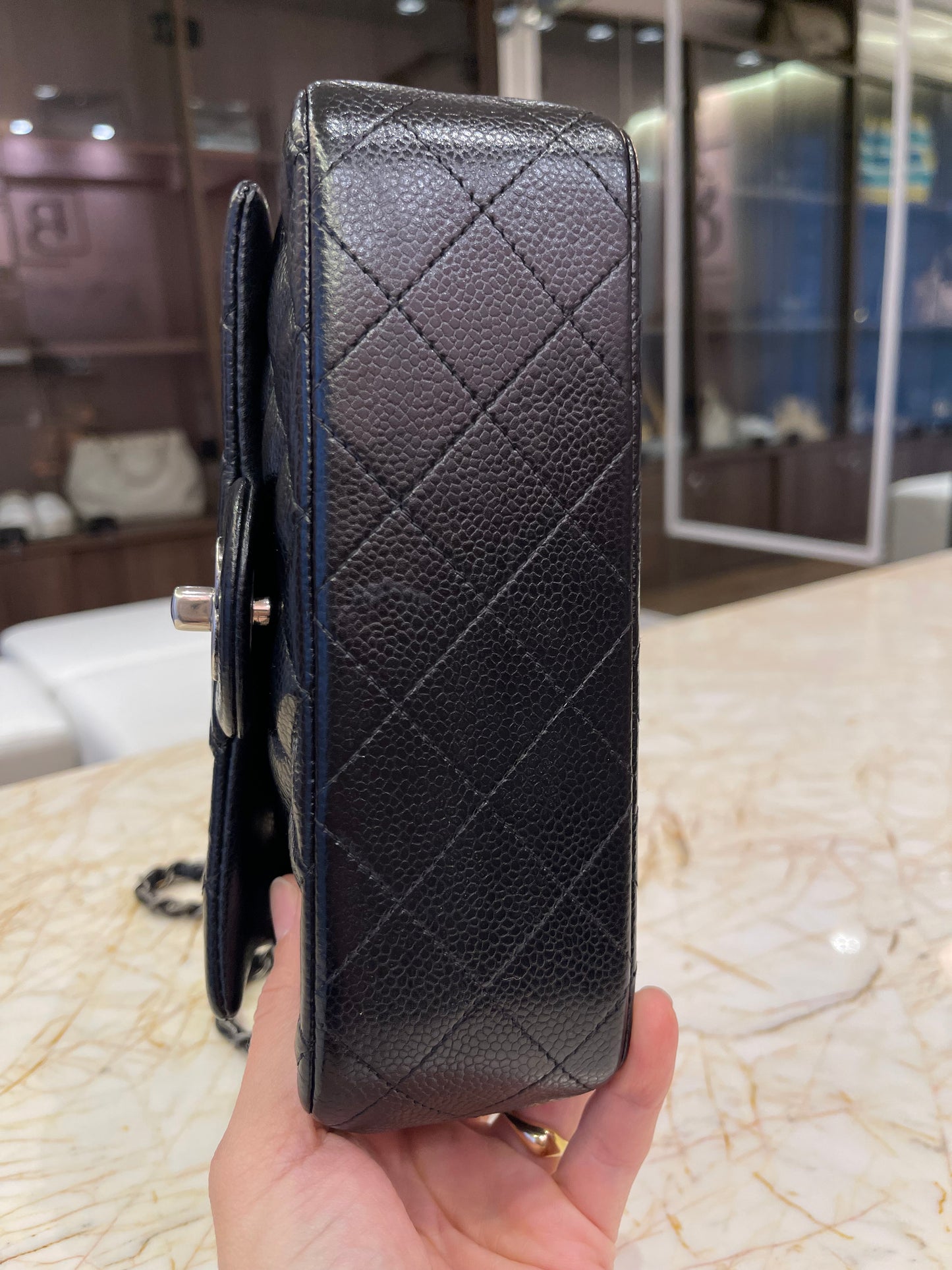 Chanel Classic Mini Flap Caviar Preto