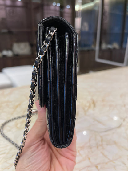 Chanel East West em Couro Verniz Preto