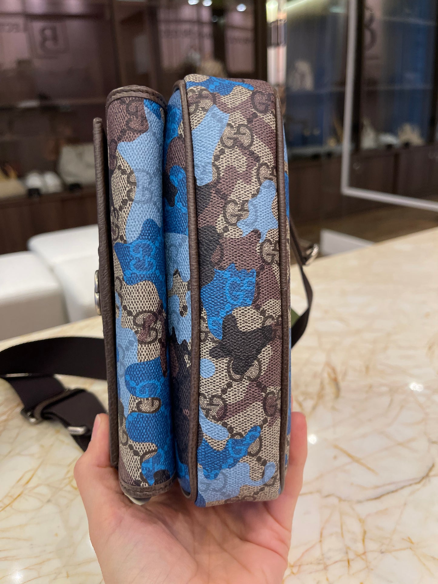 Gucci Messenger GG Supreme Crossbody