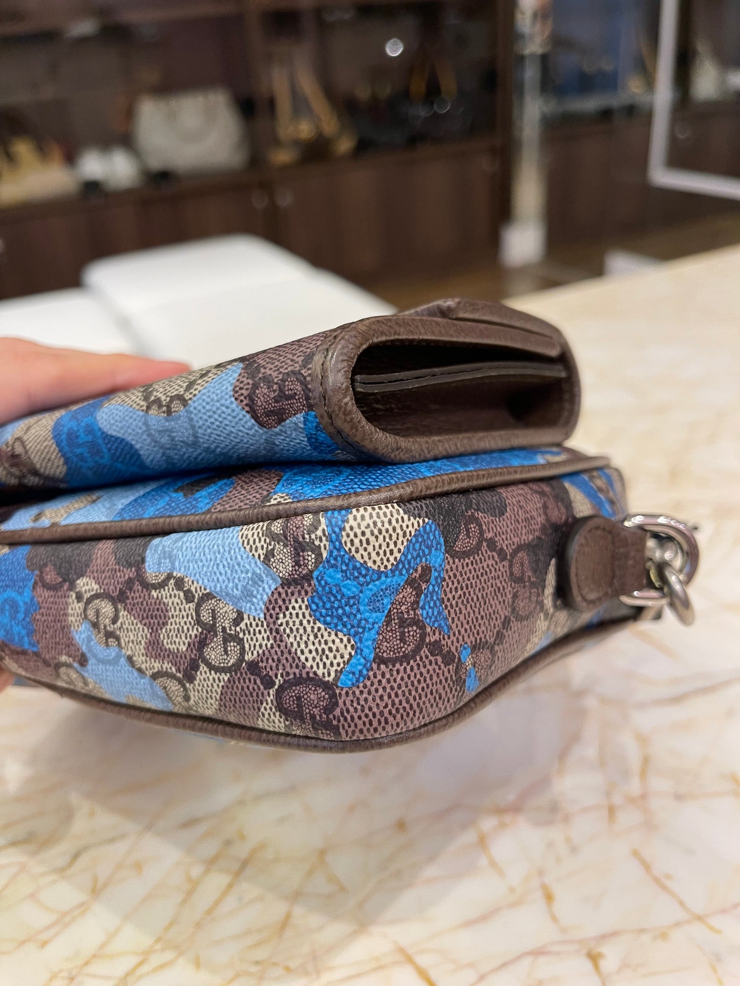 Gucci Messenger GG Supreme Crossbody