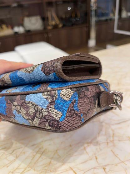 Gucci Messenger GG Supreme Crossbody