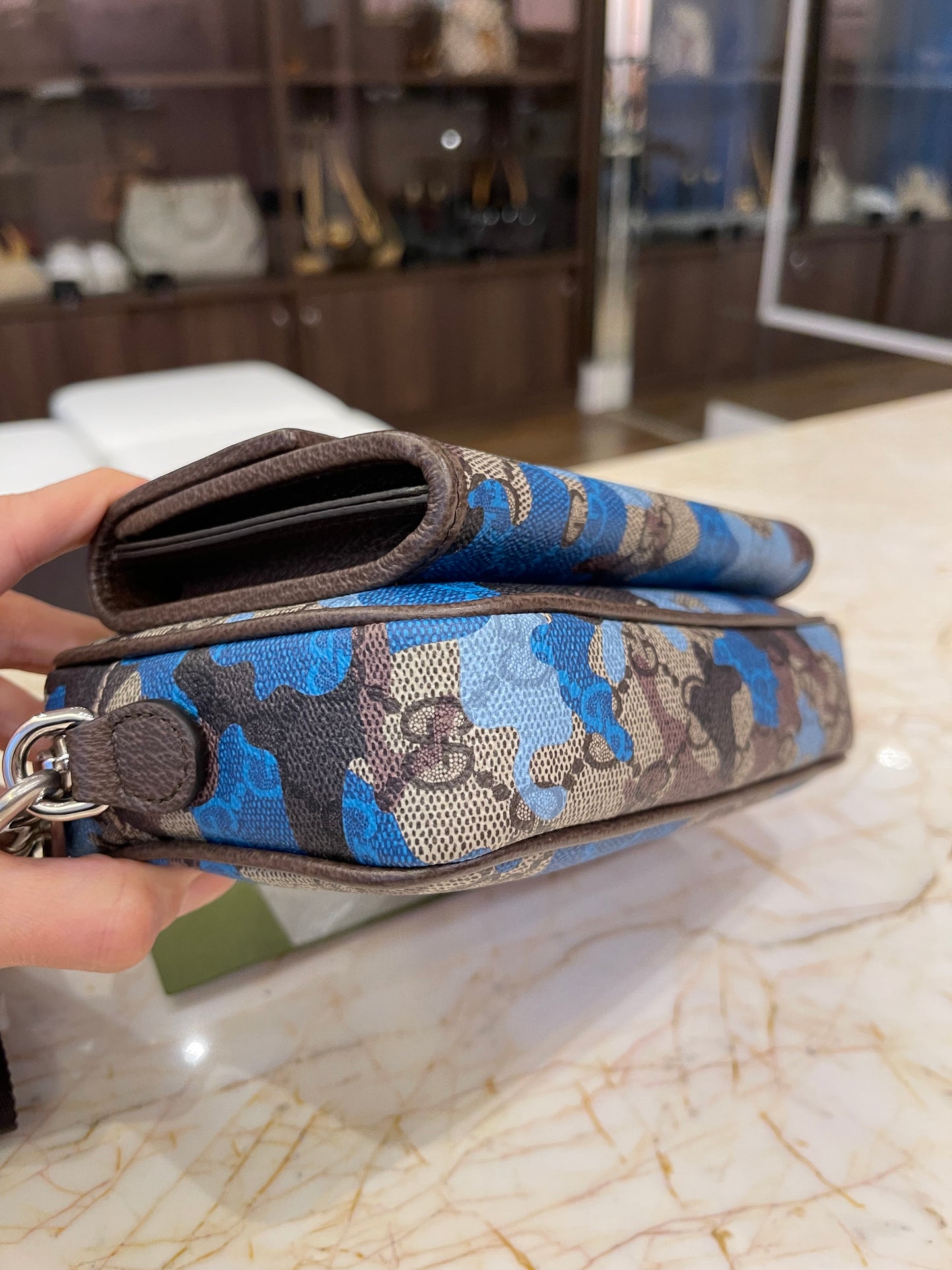 Gucci Messenger GG Supreme Crossbody
