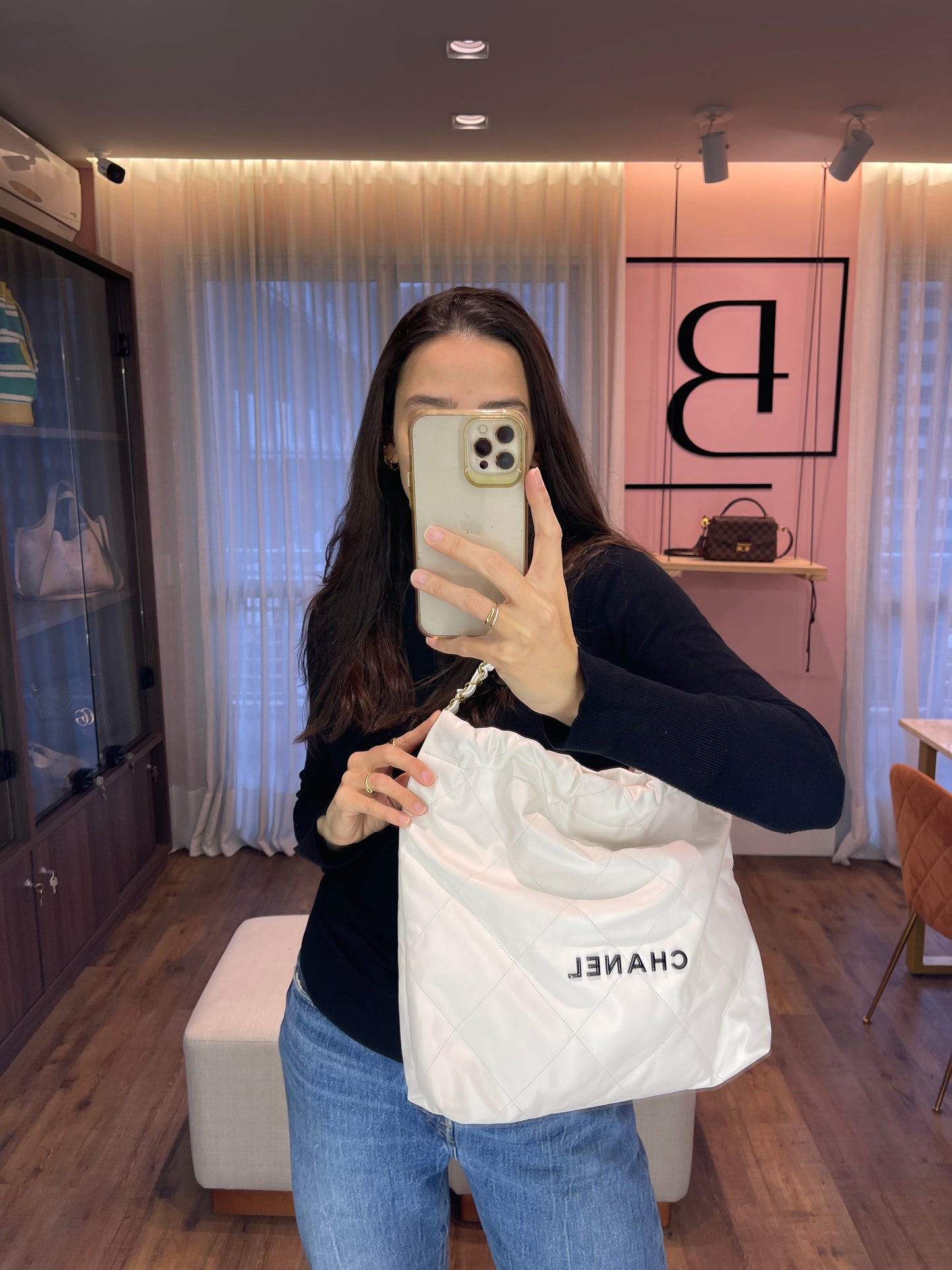 Chanel 22 em Couro Branco