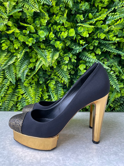 Sapato Chanel Gold Satin