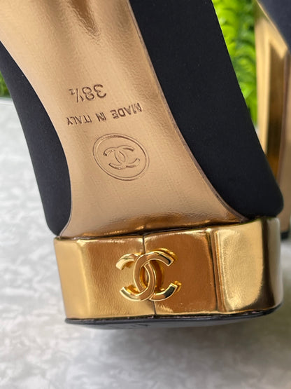 Sapato Chanel Gold Satin
