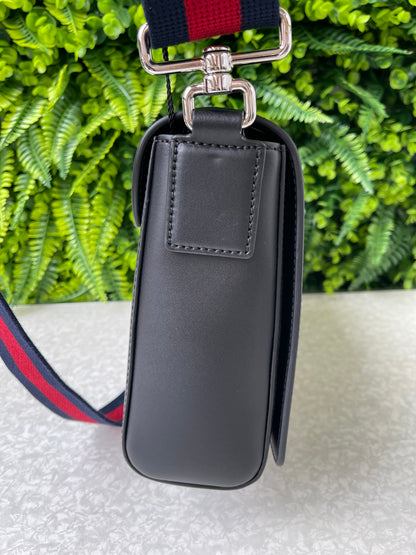 Gucci GG Messenger Supreme