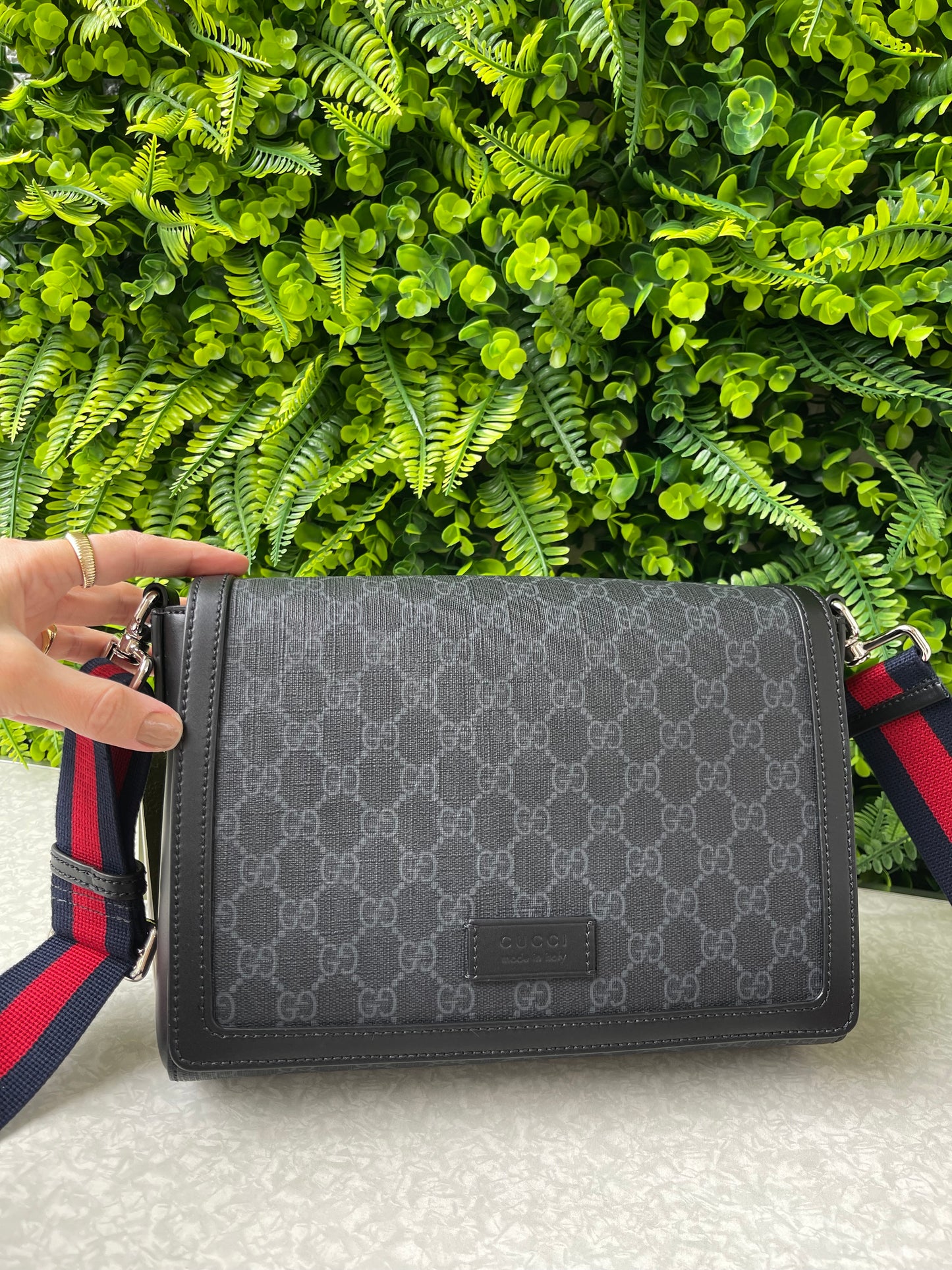 Gucci GG Messenger Supreme