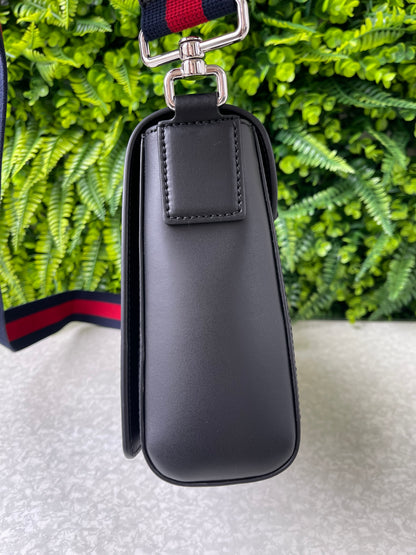 Gucci GG Messenger Supreme